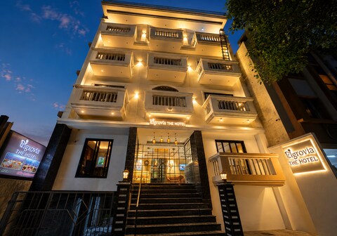 Elgrovia The Hotel