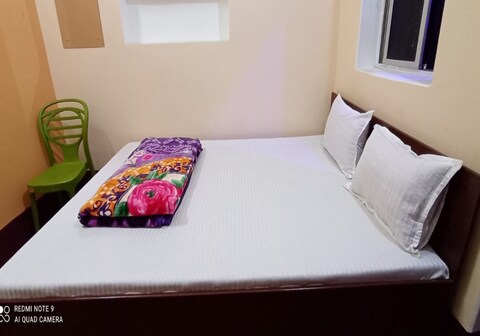 SPOT ON Ganguly Hotel Lodging And Fooding