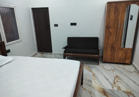 SwarnaVilla Guest House