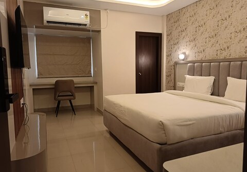 Hotel Ravindraya Residency