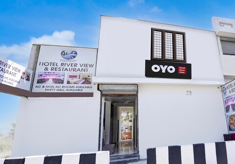 Hotel O River View & Restaurant