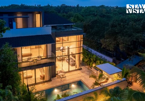 StayVista at Casa Joe with Pool, Bathtub & Complimentary E-Bikes