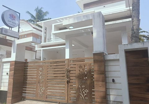 Cliff Vista by Saash Hotels