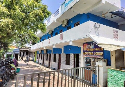 Arputha Lodge