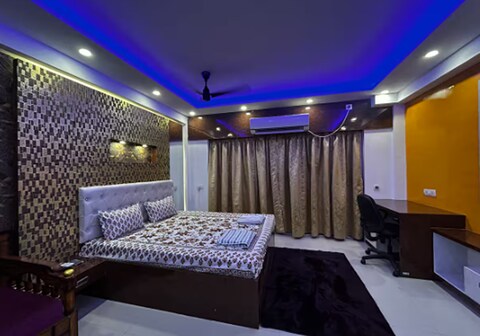 Luxary Apartments Near, kolkata Airport @Xanadu