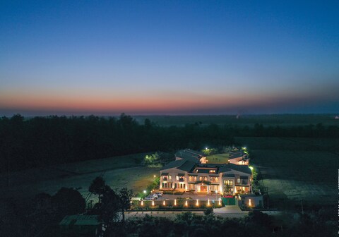 Arch The Baakhli Corbett