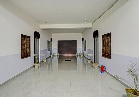 Hotel O NURSING FARM Mahrawal