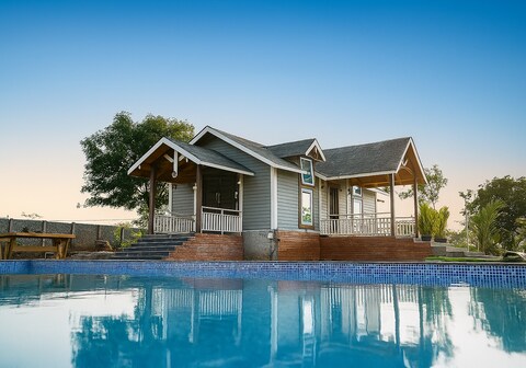 Country Hills Resort