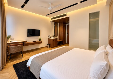 HOTEL YUVANTA
