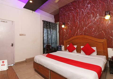 OYO Shree Ram Garden