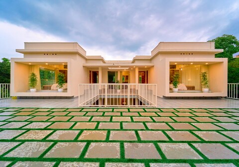 Glen Castle Pool Villa Vagamon by VOYE HOMES