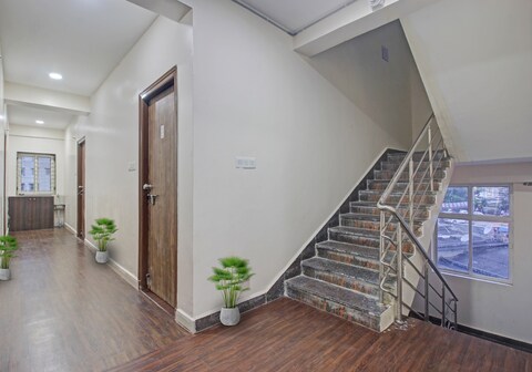 Hotel O JAHNAVI GROUP NEAR KIMS HOSPITAL