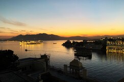 Hotel The Tiger at Lake Pichola, Udaipur Hotel The Tiger at Lake Pichola, Udaipur