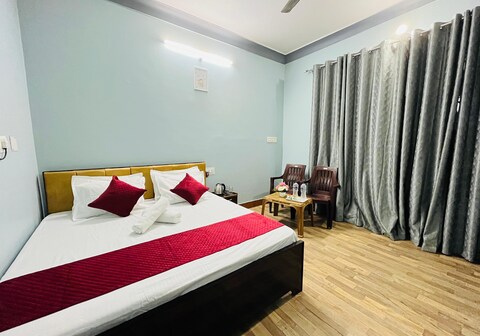 Temple Town | Premium Stay Near Ramjanmbhoomi