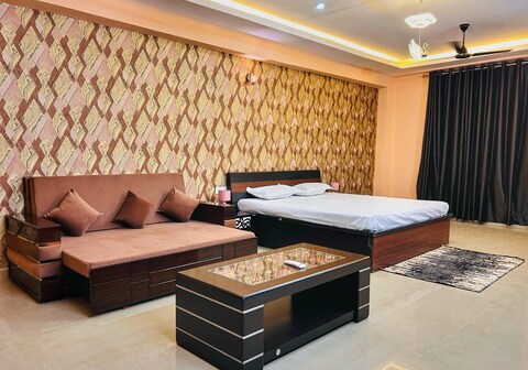 Acacia Apartment 707 |B/h Lulu Mall|Near Medanata