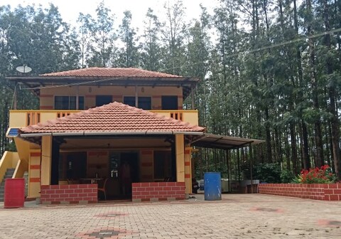 Sakthi Homestay | Rooms & Caretaker