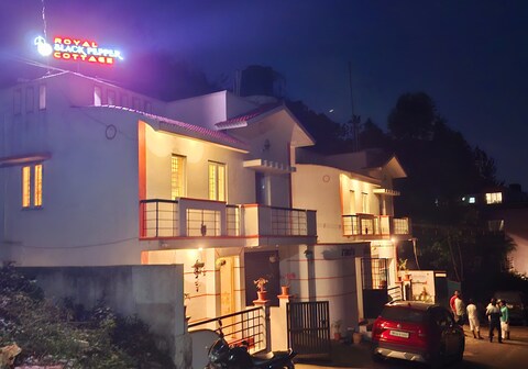 Royal Black Pepper Cottage