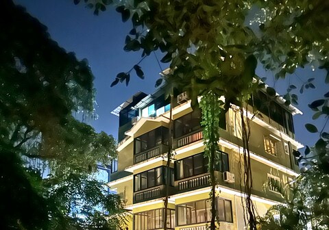 Green Tribe 2bhk Apartment | 3 beds| Pet friendly | Beach Walkable