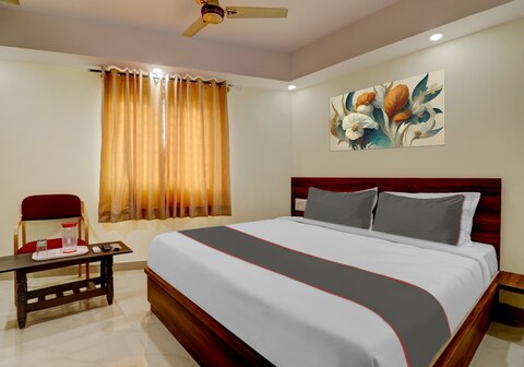 Collection O Hemadri Residency