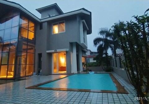 Redhomex Tulip Villa 4BHK with Private Pool