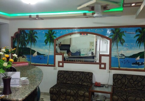 Hotel Decent