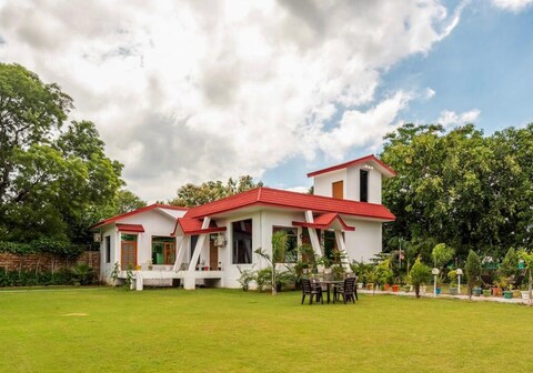 5 BHK Private Farm House