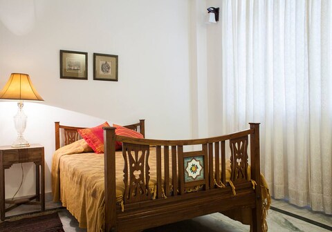 SARAI KHAAS 4 @ Hauz Khas Village