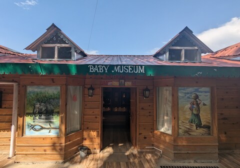 Royal Dutch Resorts And Doll Musuem