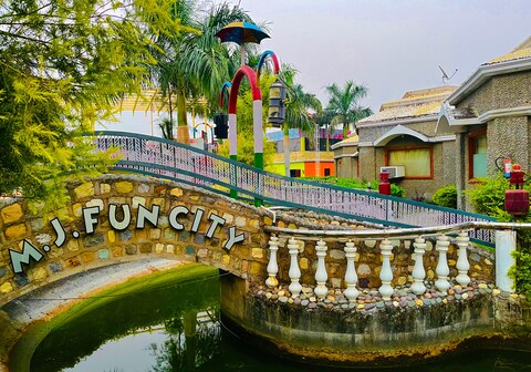 MJ FUNCITY WATERPARK AND RESORT
