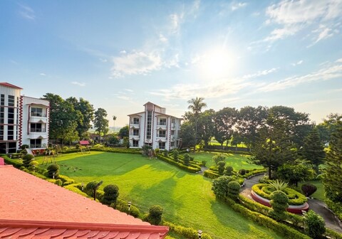 Amantran Hotel & Resort