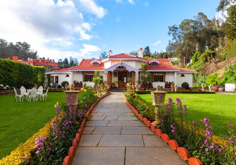 StayVista | Greenwood Bungalow