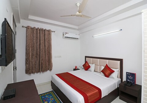 Hotel O Avalon Palace