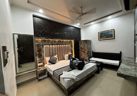 Hotel New Anand Niwas @New Delhi Railway Station