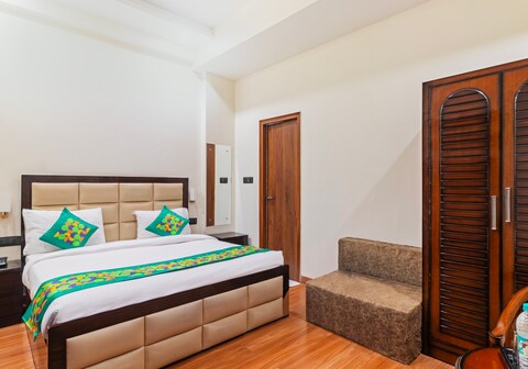 Treebo Brij Kaushal, Near Prem Mandir