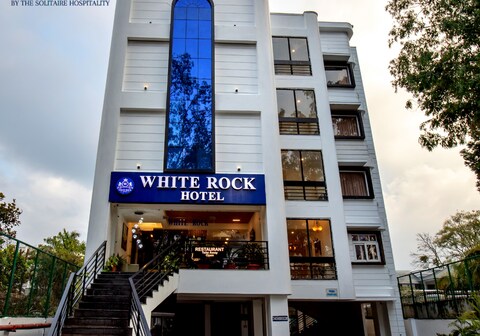 Hotel White Rock By The Solitaire Hospitality