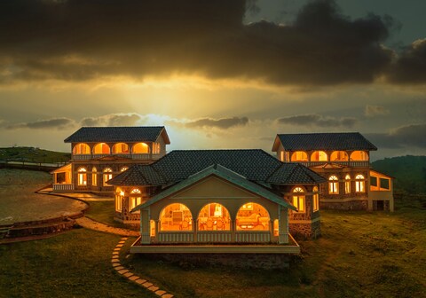 Emerald Stays Ooty by VOYE HOMES