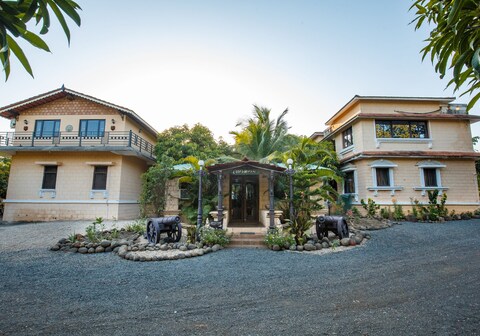 Gir Lions Paw Resort with Swimming Pool