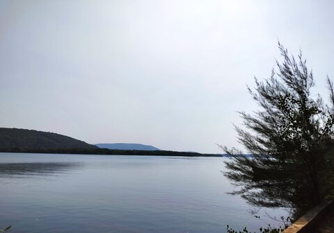 Ola Agro Riverside Villa