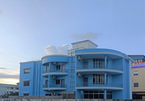 Annapurna Premium (Sea View)