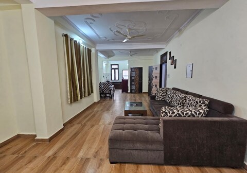 L201 1BHK IN KRISHNA NAGAR LUCKNOW