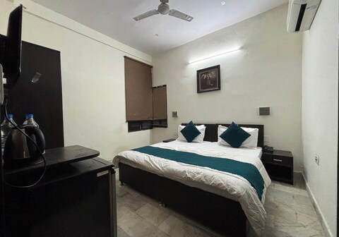 Hotel Akaal Residency