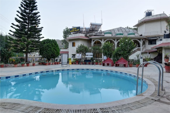 Hotel Savera Palace