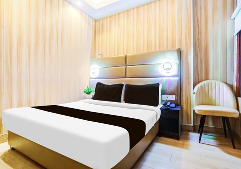 Super Hotel O Vivekanand Marg