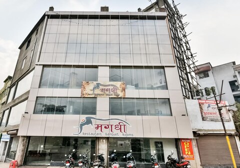 Hotel Magadhi