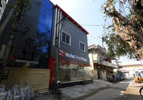 Hotel Hari Priya