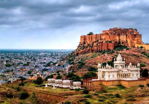 Aashiana Guesthouse (AC Normal Room)