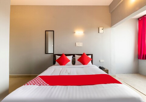 Hotel O Gold Inn Grey