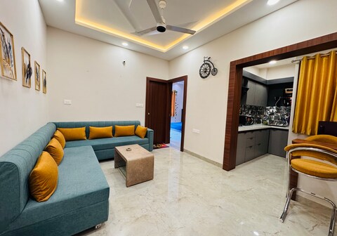 Home Escape 1BHK Bliss with Balcony Near Mahalaxmi Nagar