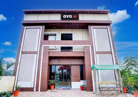 Hotel O The God Gift