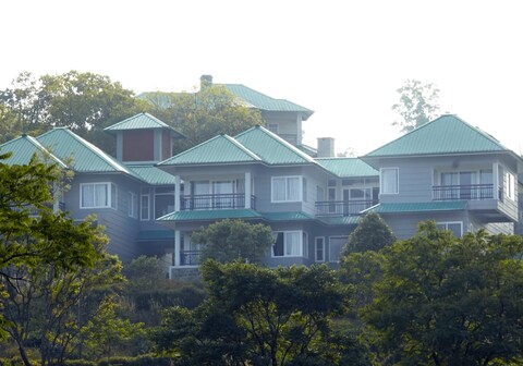 Priyas Villa | Mountain-view Rooms